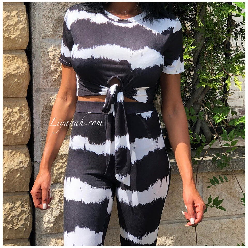 Ensemble Crop Top + Pantalon Noir/Blanc Modèle SEVANA