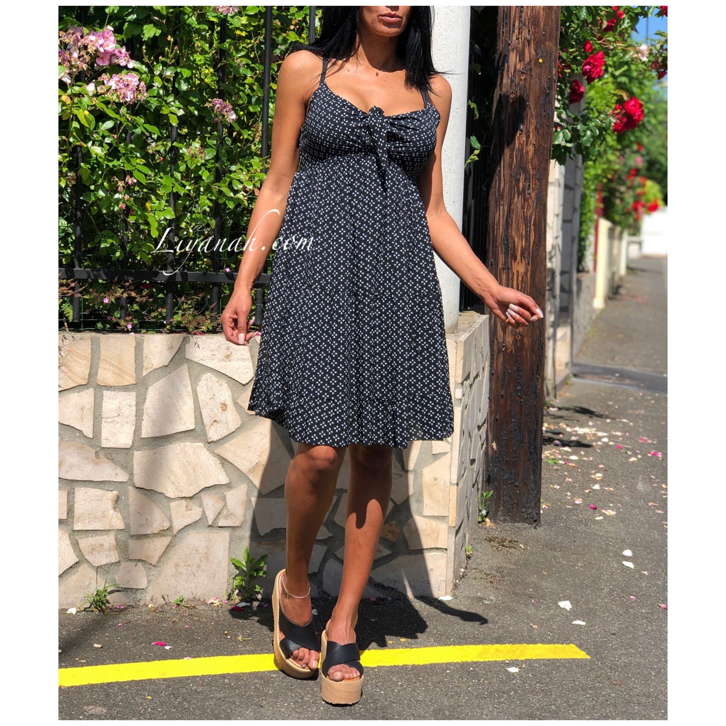 ROBE Courte Modèle ZOUYA NOIR