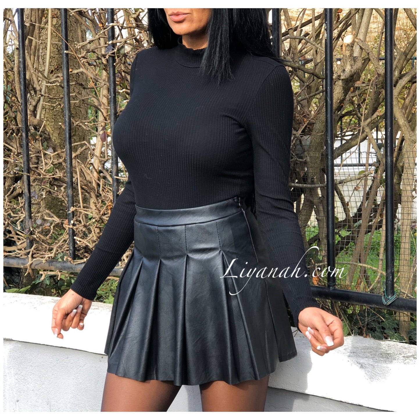 Jupe Short Modèle ARYNA NOIR