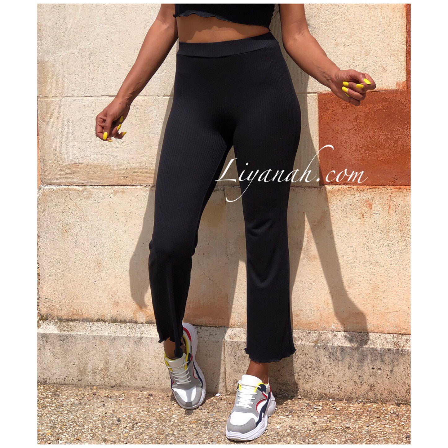 Ensemble Crop Top + Pantalon Modèle MAHO Noir