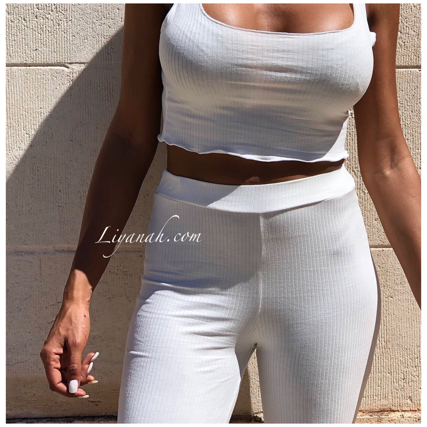 Ensemble Crop Top + Pantalon Modèle MAHO Blanc