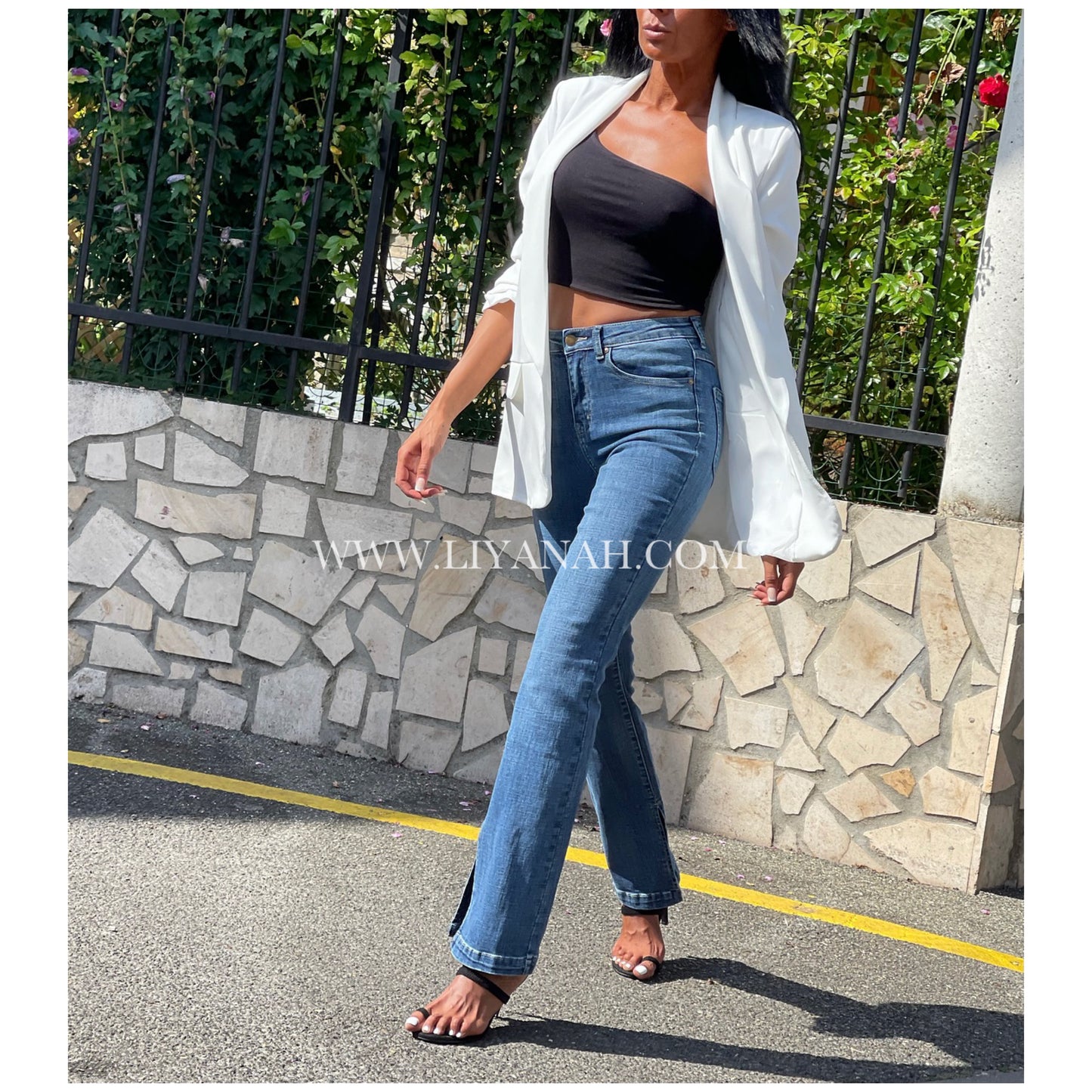 Jean Flare fit split hem Modèle YASSA Blue