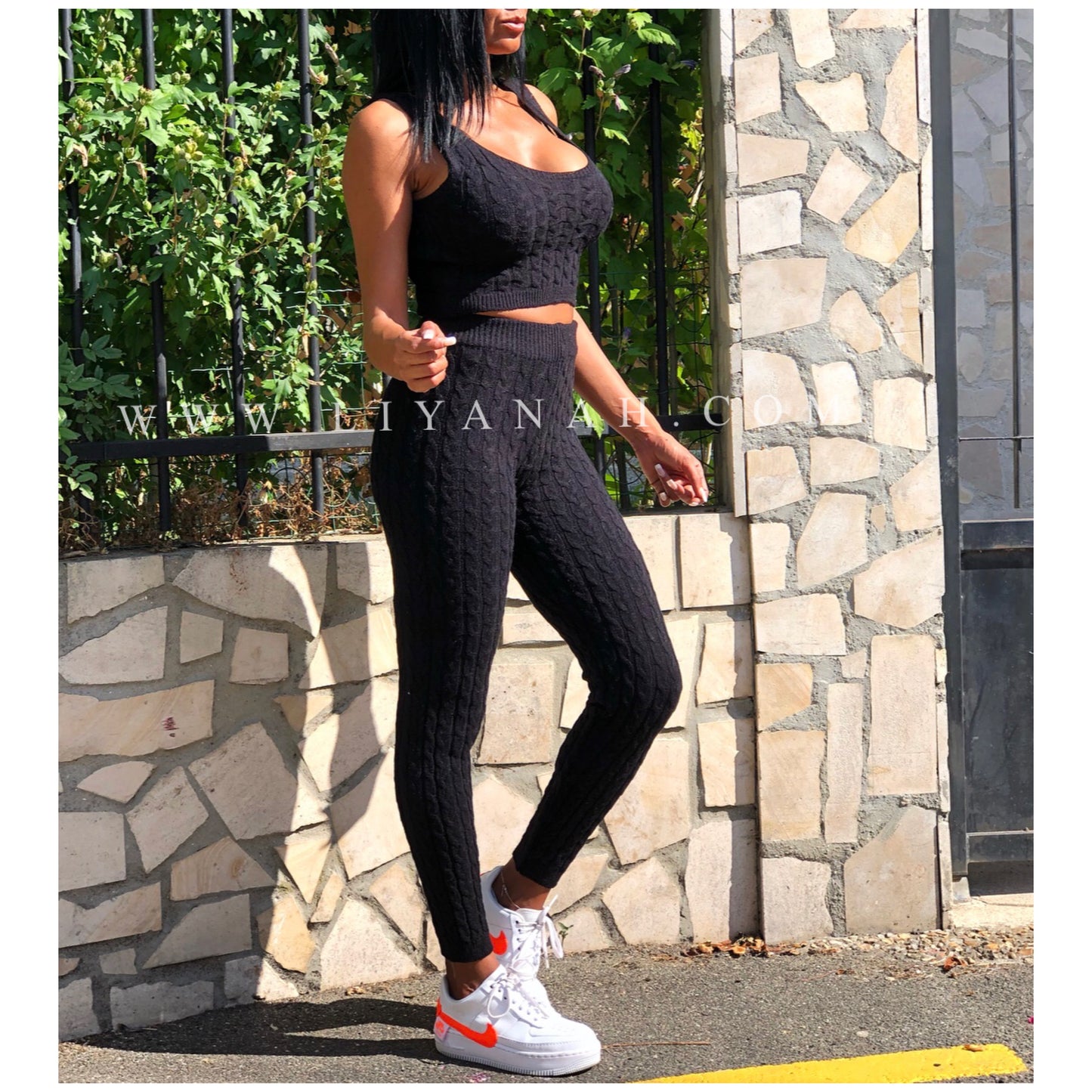 Ensemble Crop Top + Legging Modèle SVANA NOIR