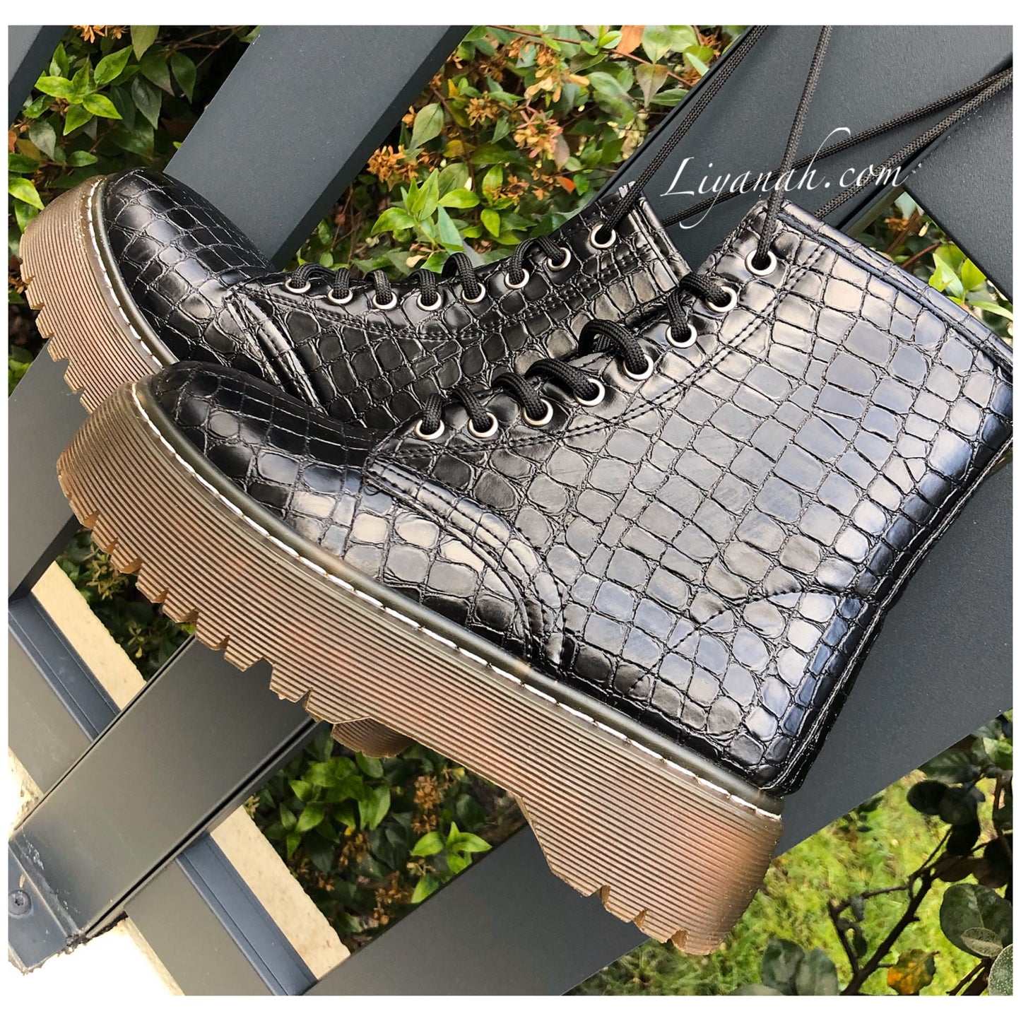 BOOTS Modèle LIZZY NOIR CROCO