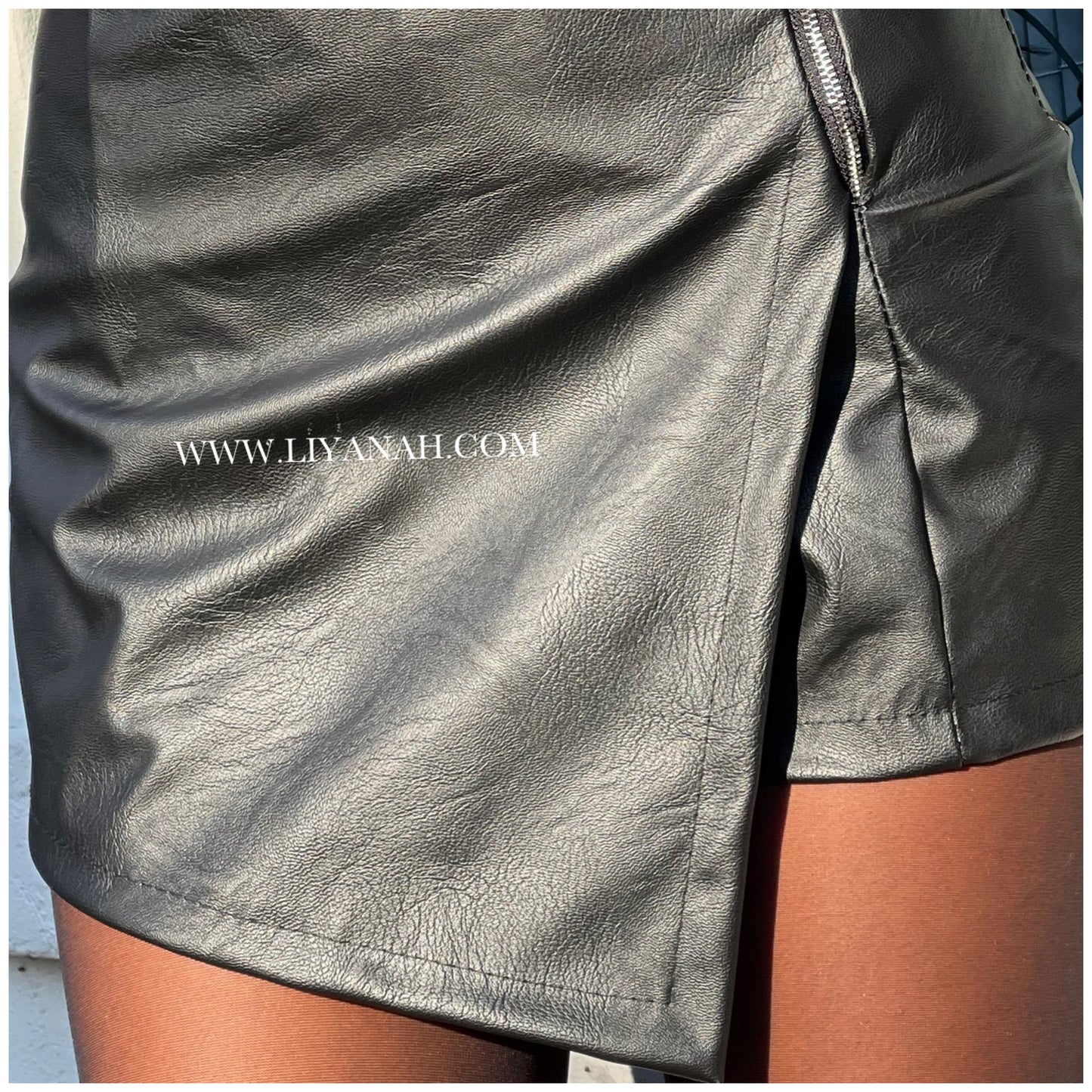 Jupe Short  Modèle LAYA NOIR