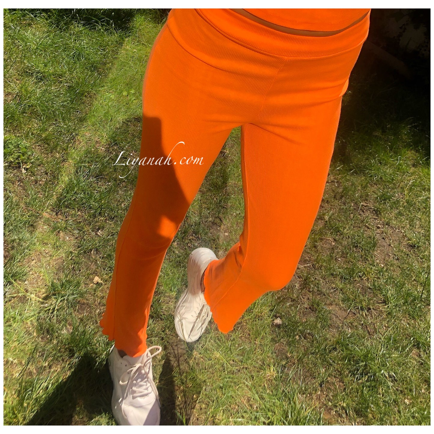 Ensemble Crop Top + Pantalon Modèle NYKARA ORANGE CLAIR