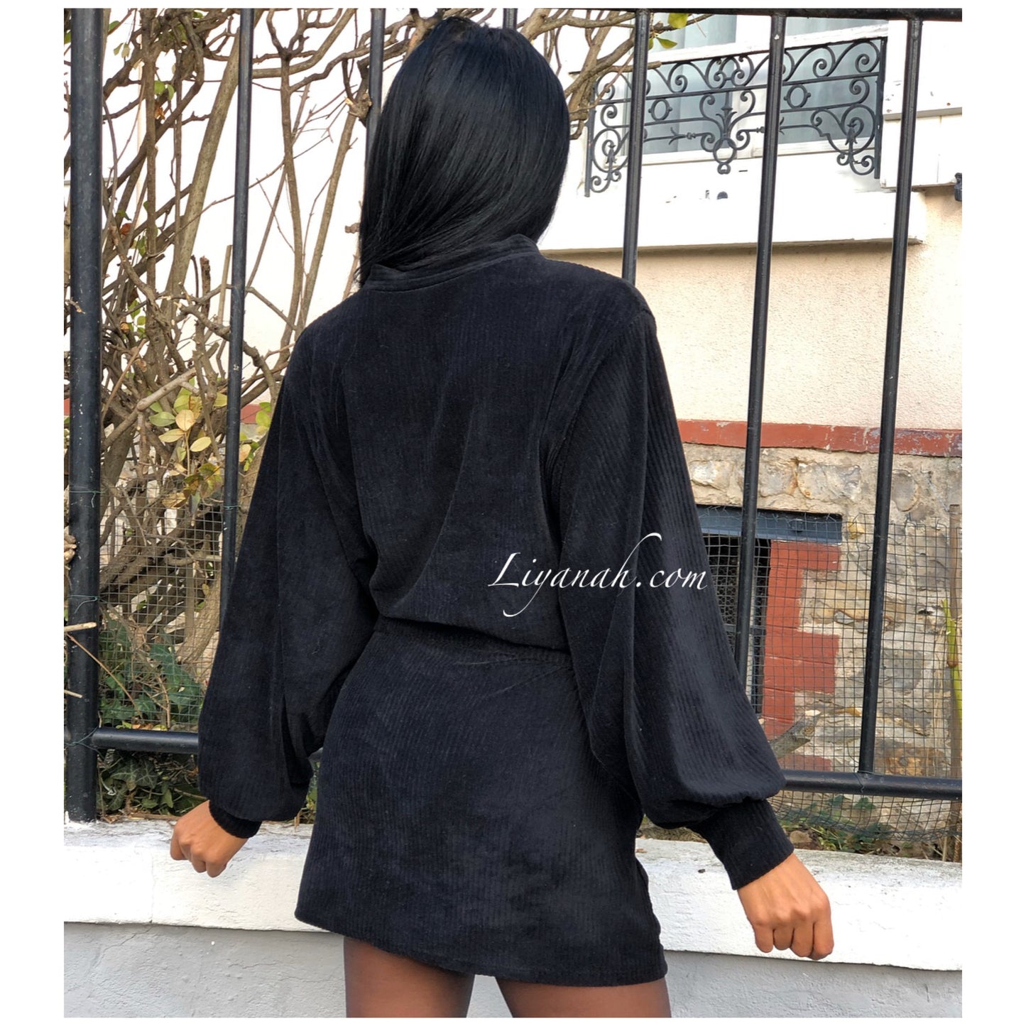 ROBE Courte Modèle RAWEN NOIR