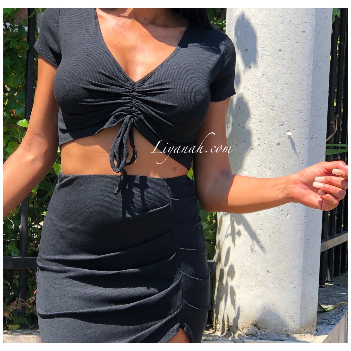 Ensemble Crop Top + Jupe Modèle ISA NOIR