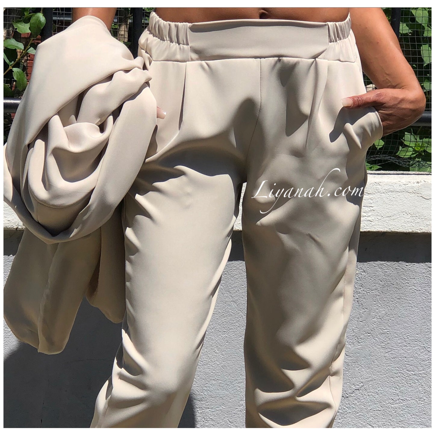 Pantalon Modèle HARA BEIGE CLAIR