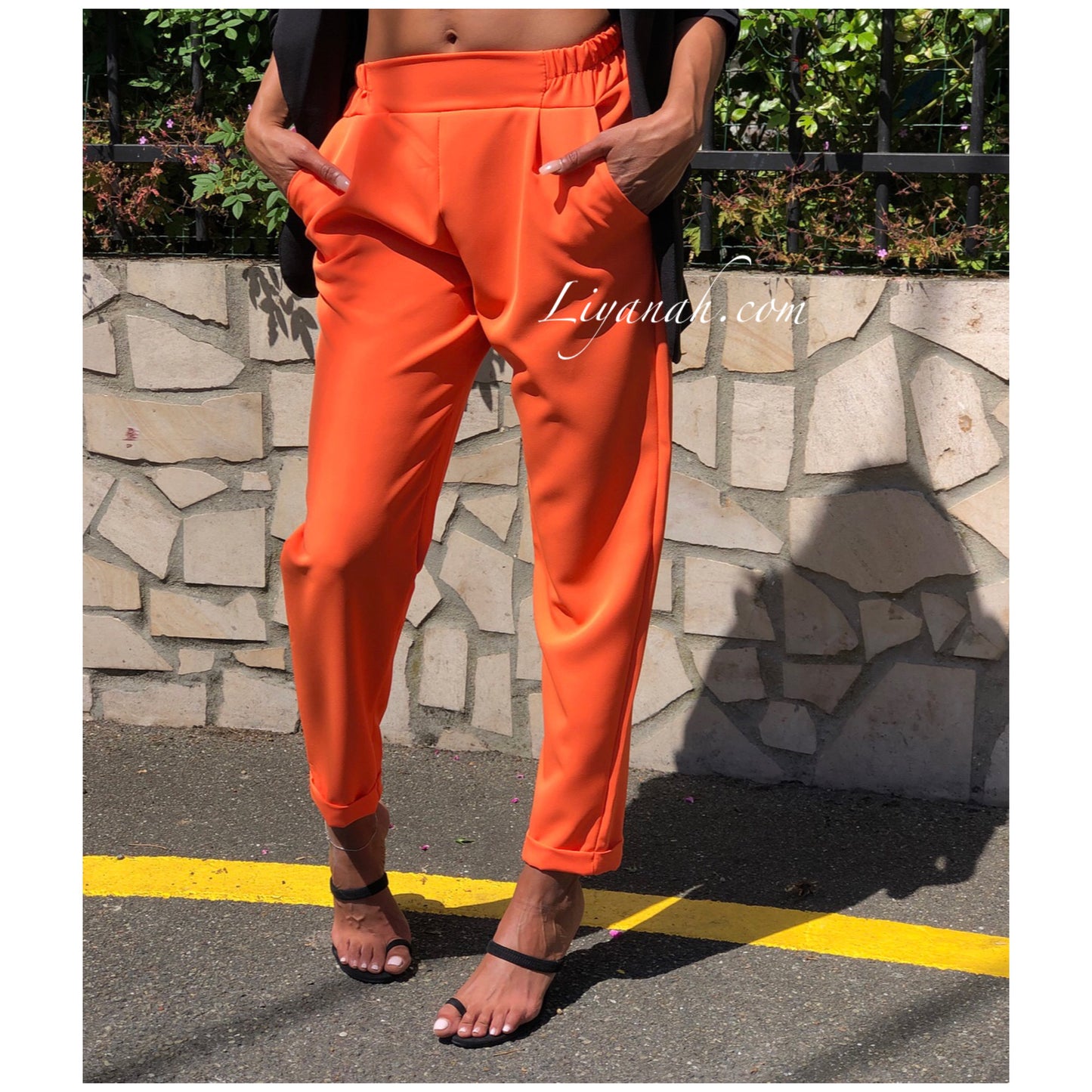 Pantalon Modèle HARA ORANGE