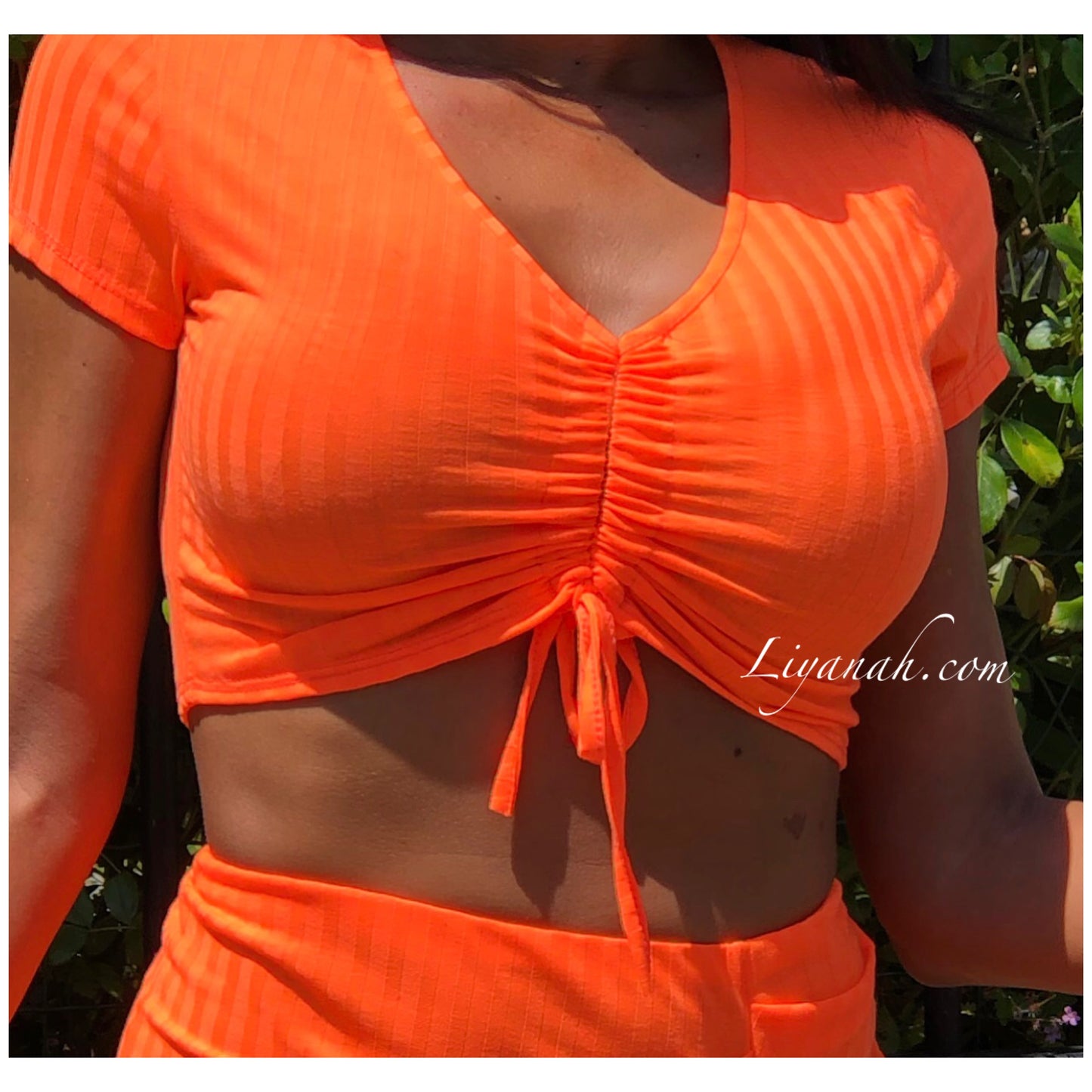 Ensemble Crop Top + Jupe Modèle ISA ORANGE FLUO