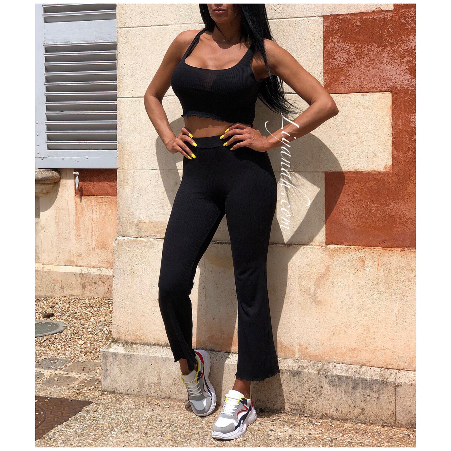 Ensemble Crop Top + Pantalon Modèle MAHO Noir