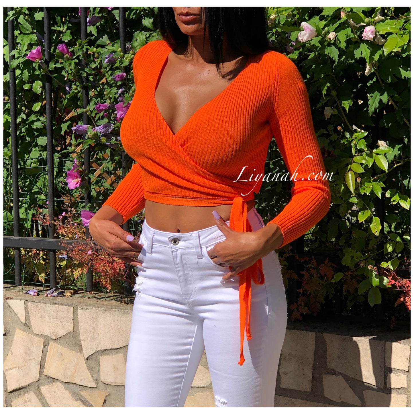 Cache-Coeur Cropped Modèle CHACHA ORANGE