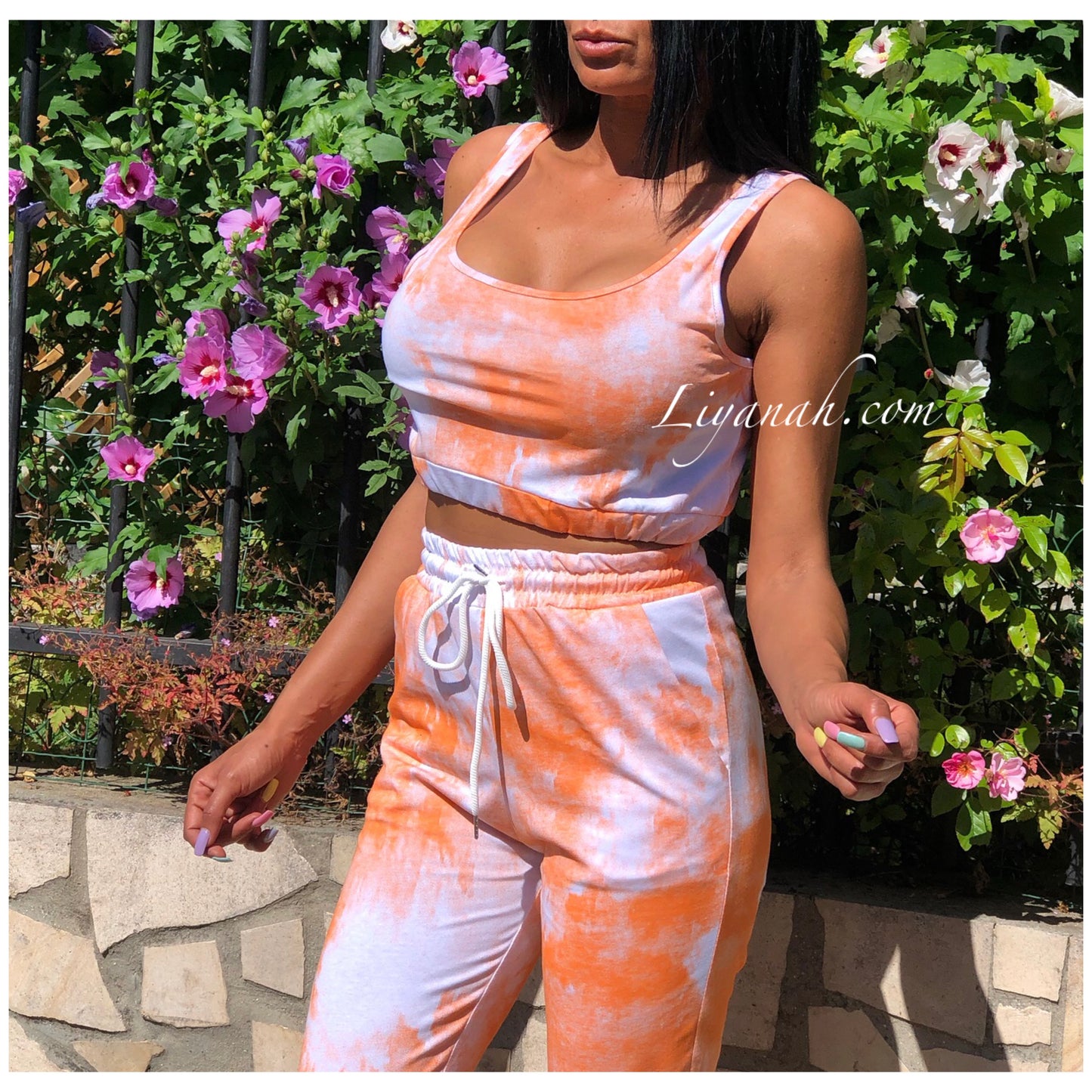 Ensemble Crop Top + Bas de jogging Modèle AMANA ORANGE/BLANC