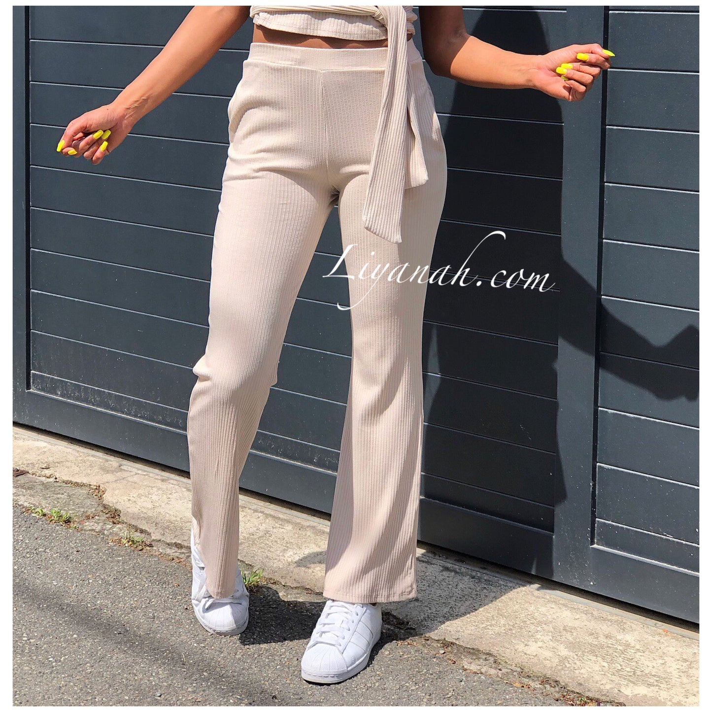 Ensemble Crop Top + Pantalon ANDY Noir, Gris, Beige, Jaune, Blanc ou Orange