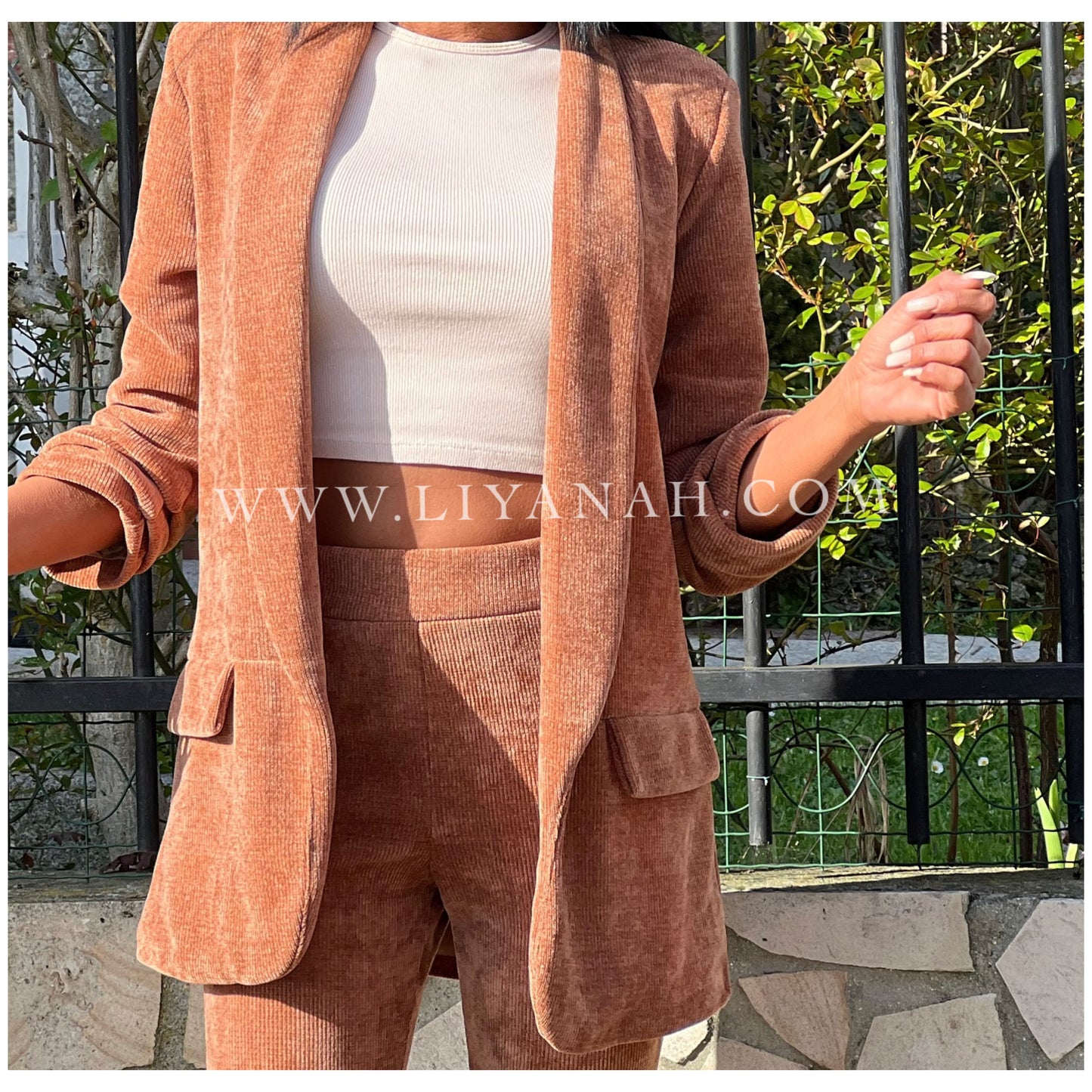 Tailleur Modèle CHAYA MARRON