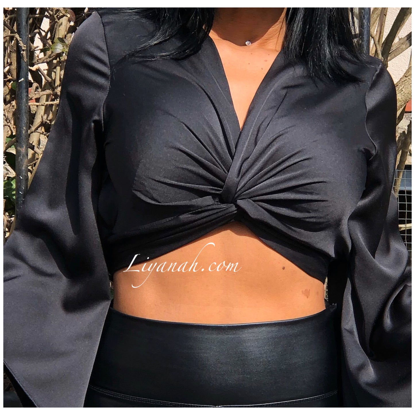 Crop Top Modèle AFELA NOIR