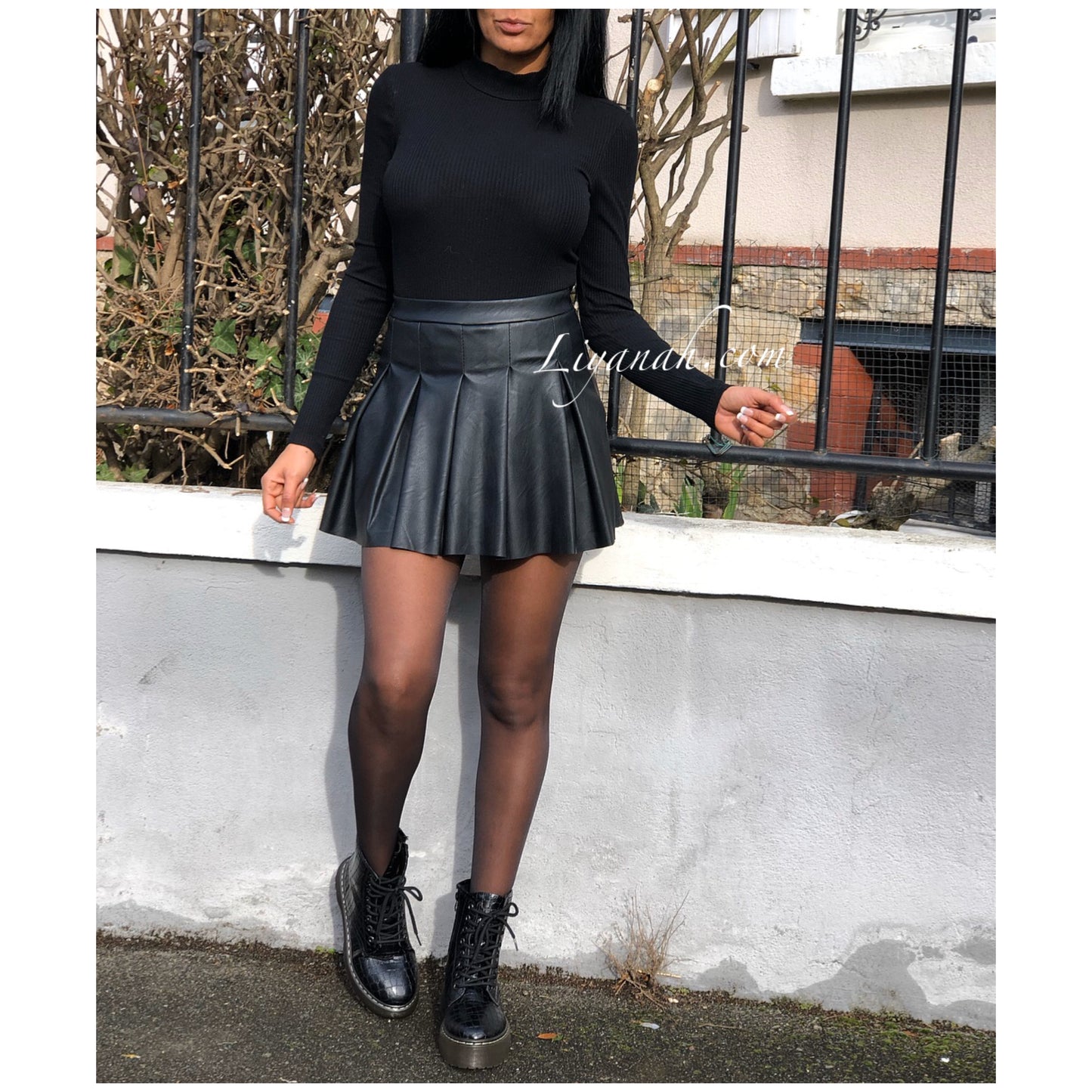 Jupe Short Modèle ARYNA NOIR