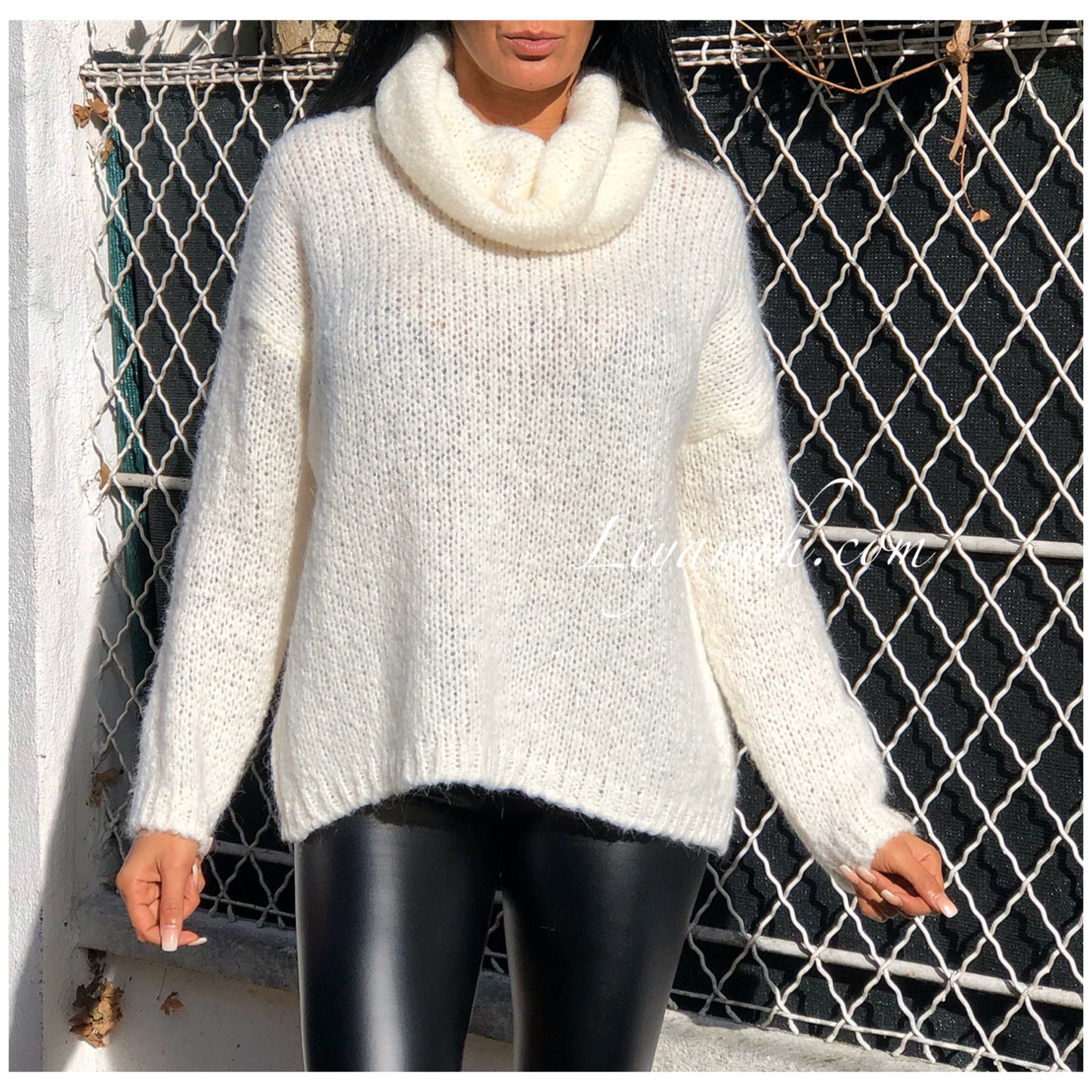 Pull Oversize Modèle JOHANA BLANC ou CORAIL