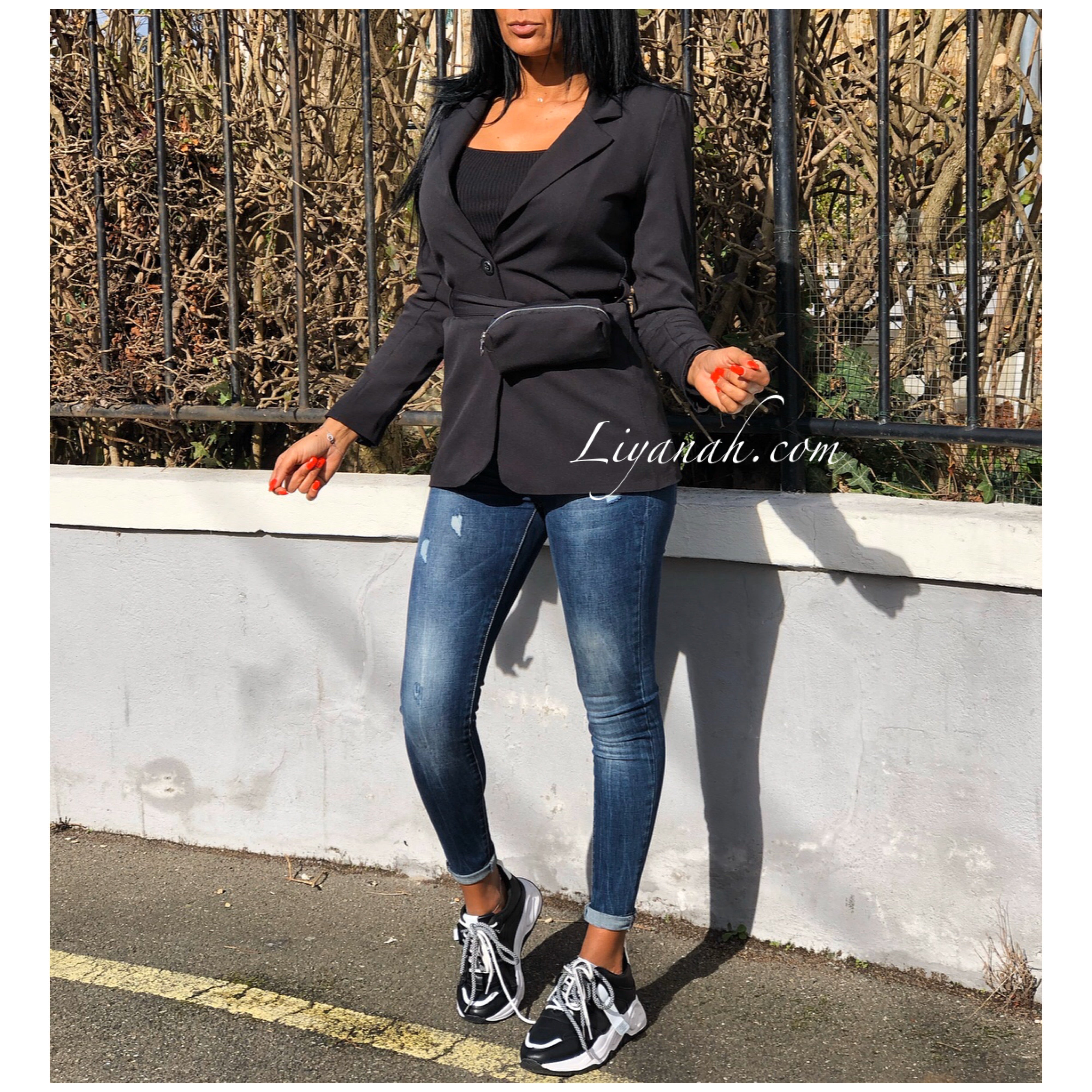 Veste Mi-Longue Modèle PYRELA NOIR – liyanah
