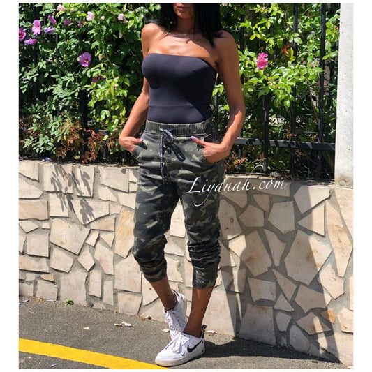 Jogger pant camouflage print Modèle MIYARA