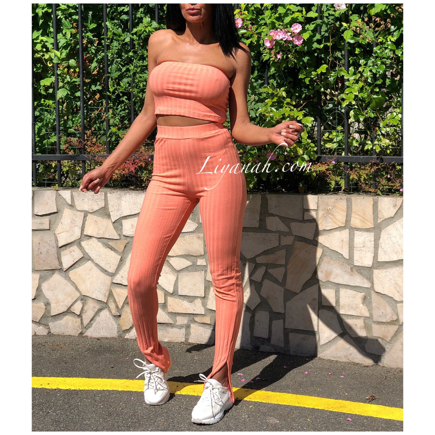 Ensemble Crop Top bandeau + Pantalon Modèle KAMAYA CORAIL