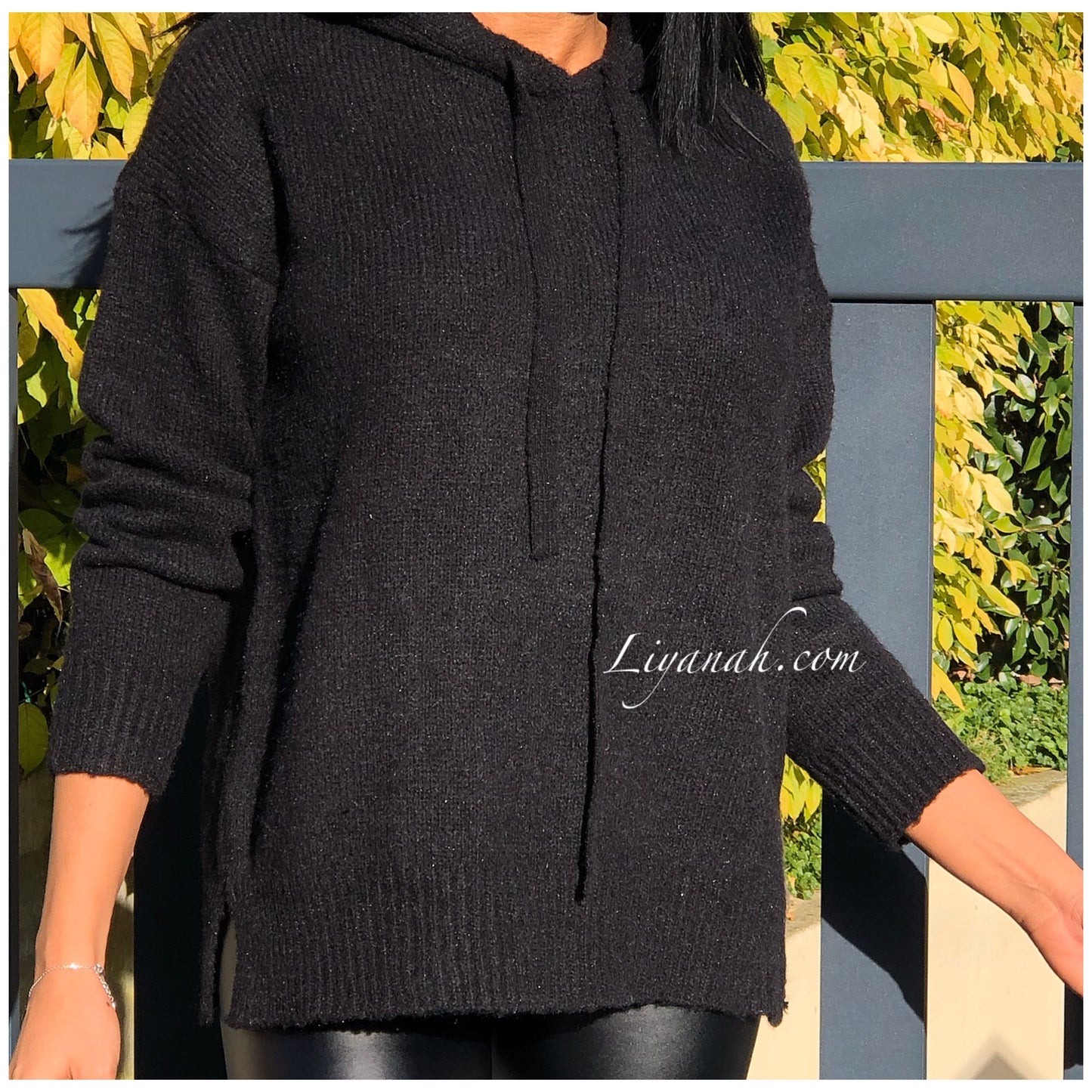 PULL À CAPUCHE Modèle MADOA NOIR