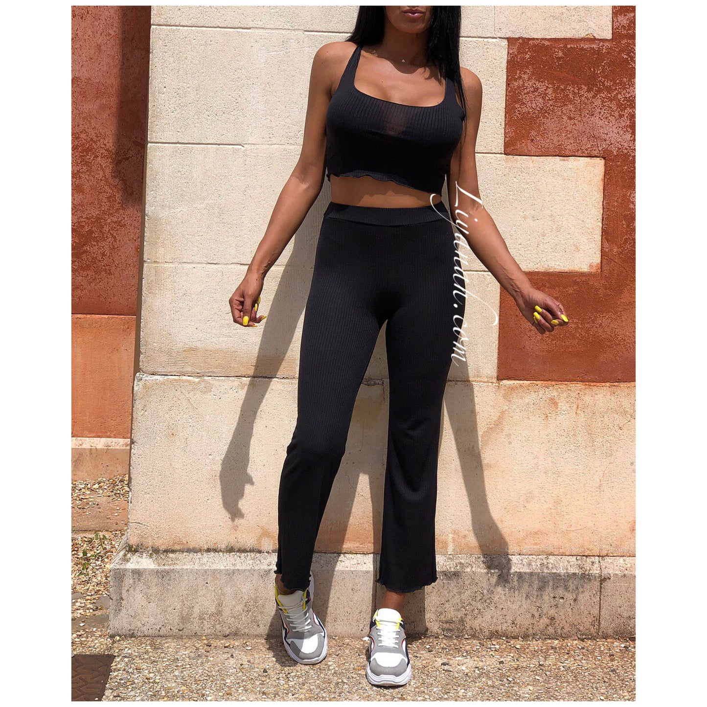 Ensemble Crop Top + Pantalon Modèle MAHO Noir