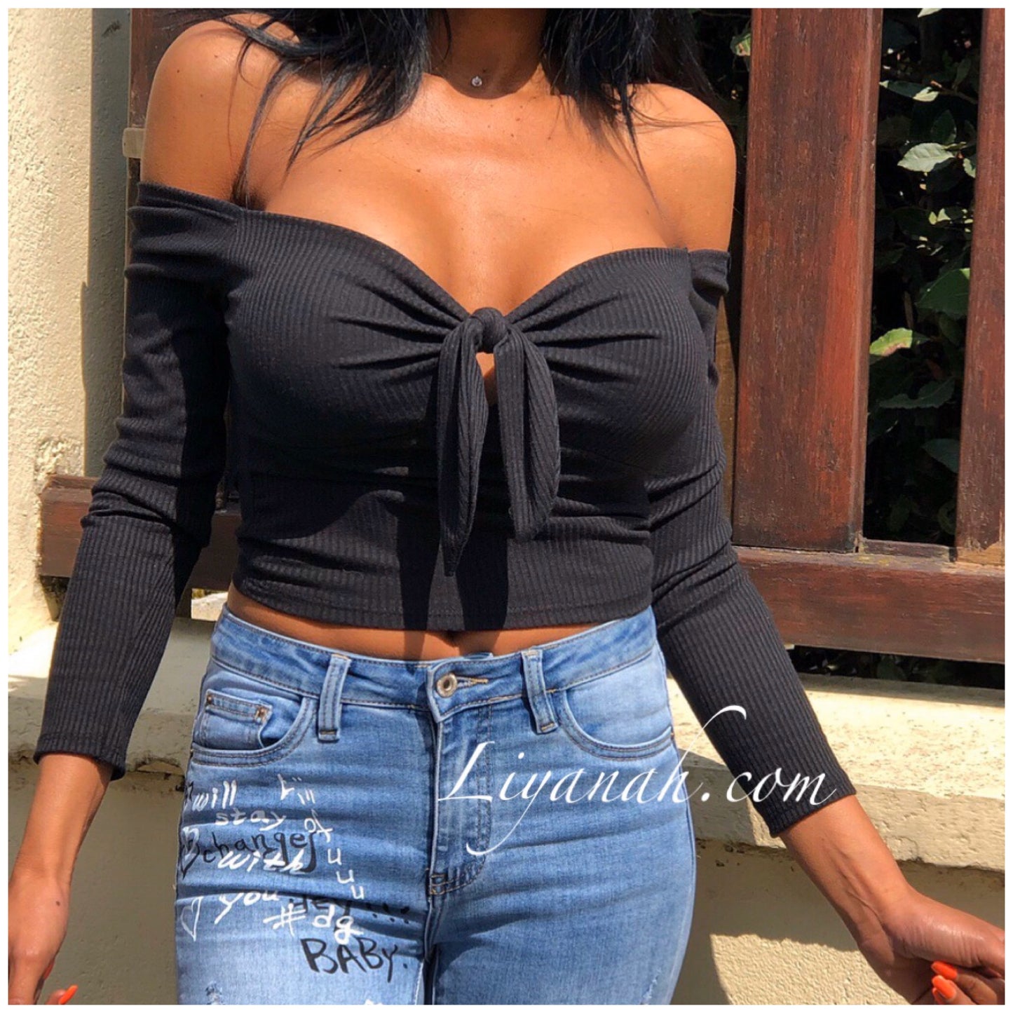 Top Modèle JEYSIA Manches longues Noir, Blanc ou Rouge