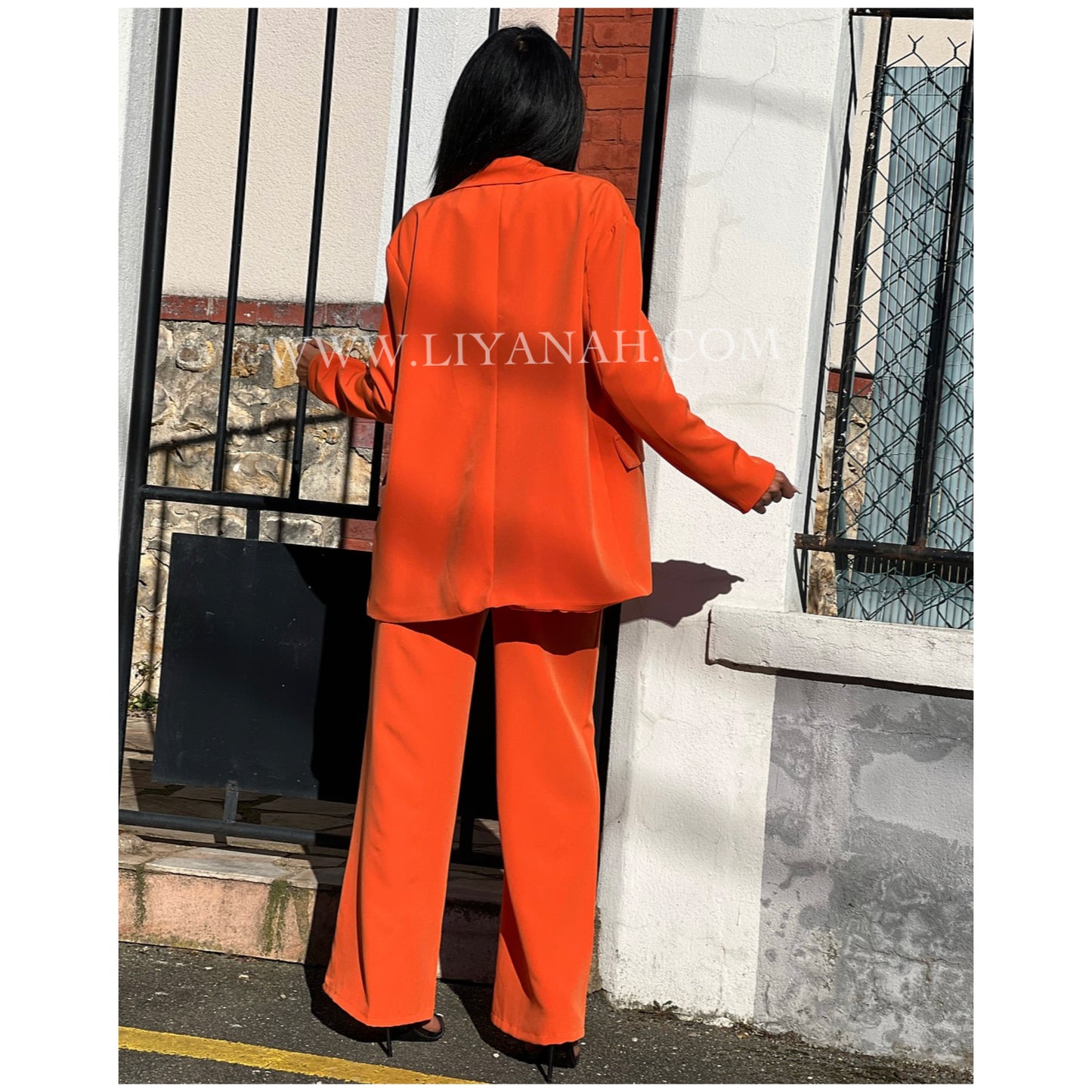 Tailleur LOOSE Modèle LANA ORANGE