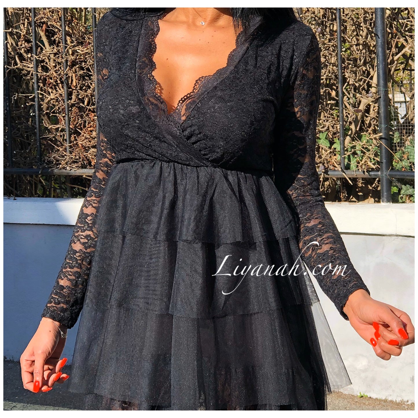 Robe Modèle YELENA NOIR