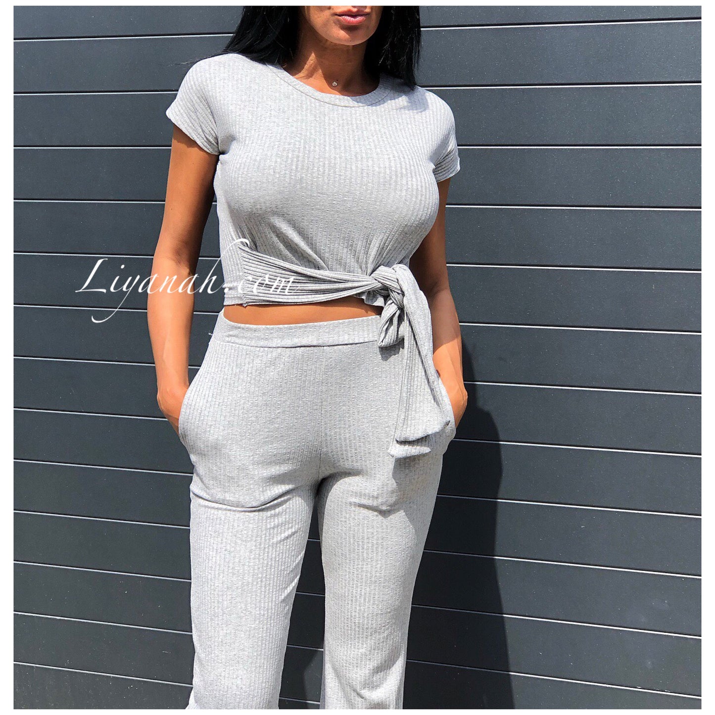 Ensemble Crop Top + Pantalon ANDY Noir, Gris, Beige, Jaune, Blanc ou Orange