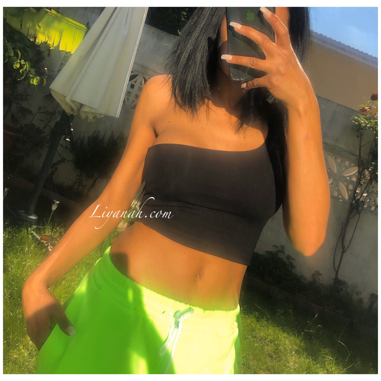 Crop top Modèle MYRISA NOIR