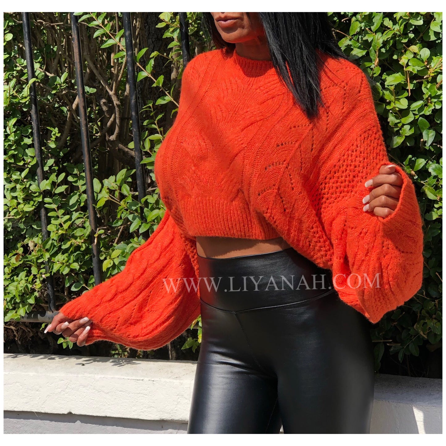 Pull Cropped  Modèle NYLAM ORANGE