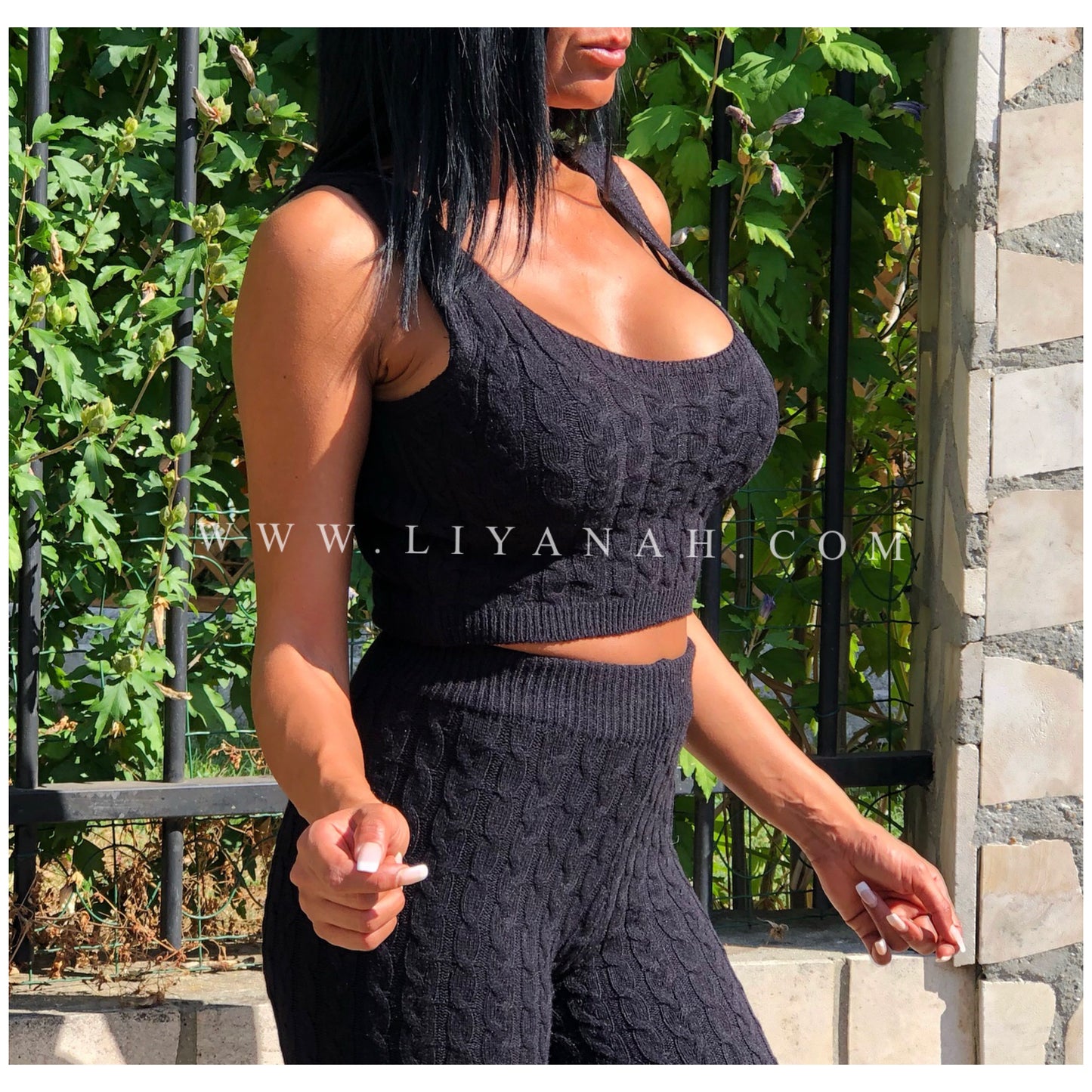 Ensemble Crop Top + Legging Modèle SVANA NOIR