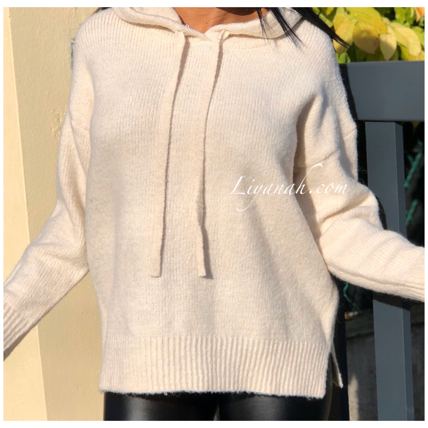 PULL À CAPUCHE Modèle MADOA ÉCRU