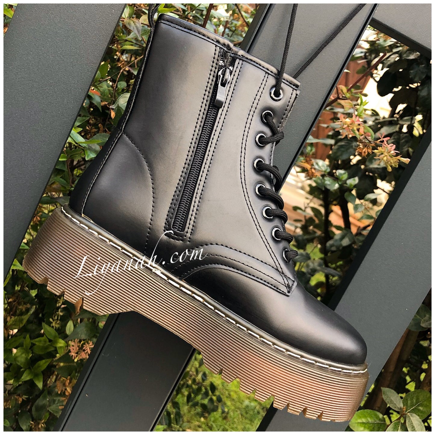 BOOTS Modèle LIZZY NOIR LISSE