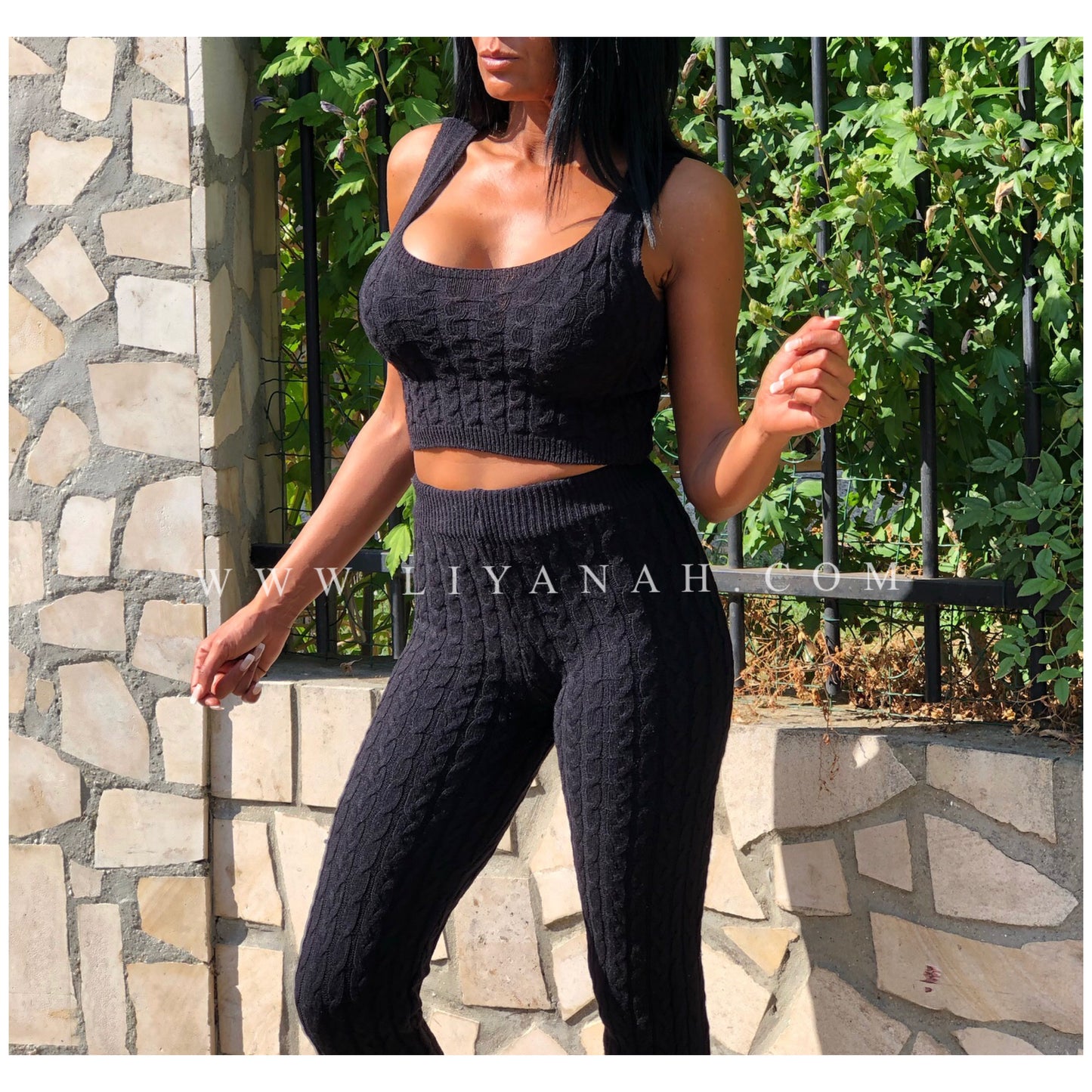 Ensemble Crop Top + Legging Modèle SVANA NOIR