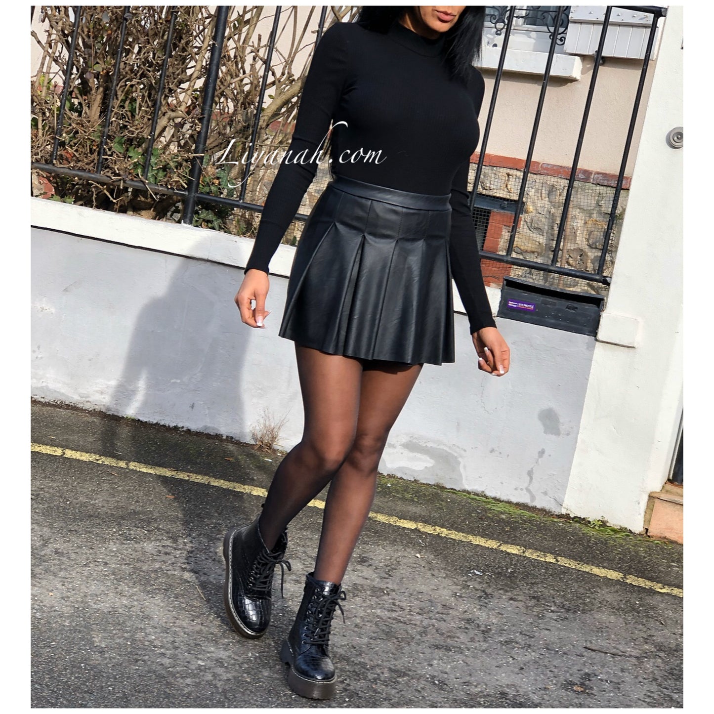 Jupe Short Modèle ARYNA NOIR