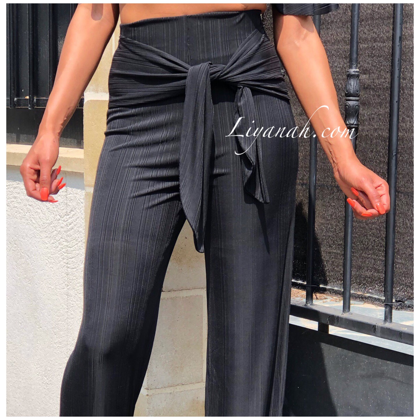 Ensemble Crop Top + Pantalon Modèle AYATI Noir