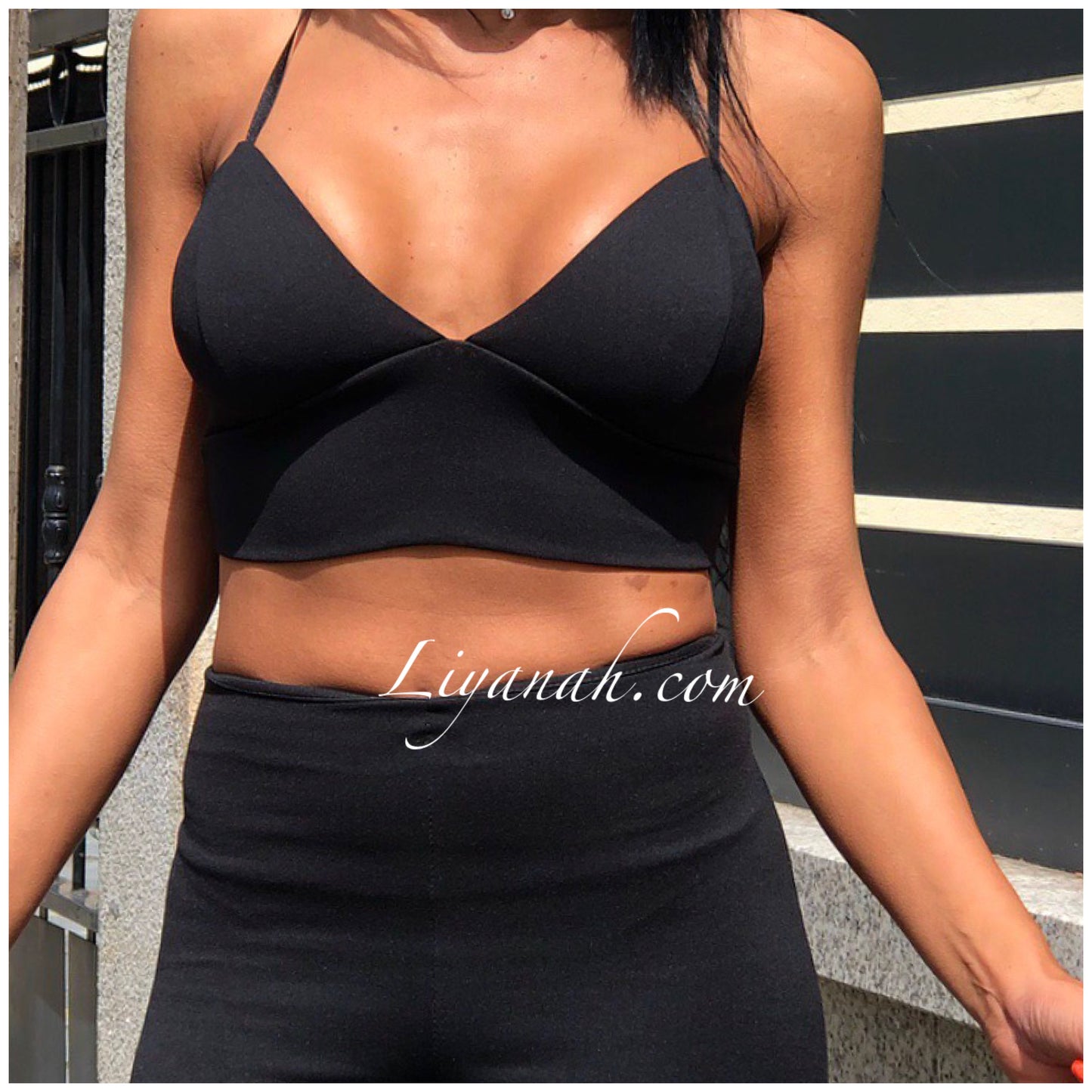 Crop Top Modèle MAEVA NOIR