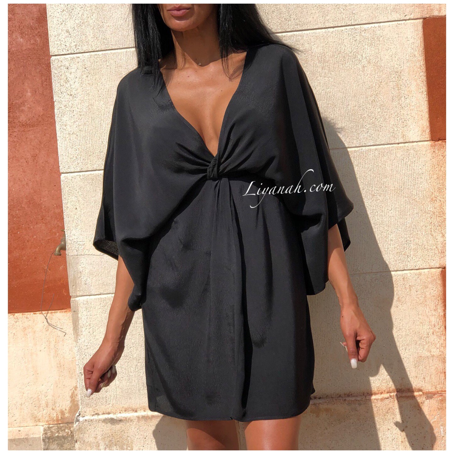 Robe Courte Modèle YELYNA NOIR